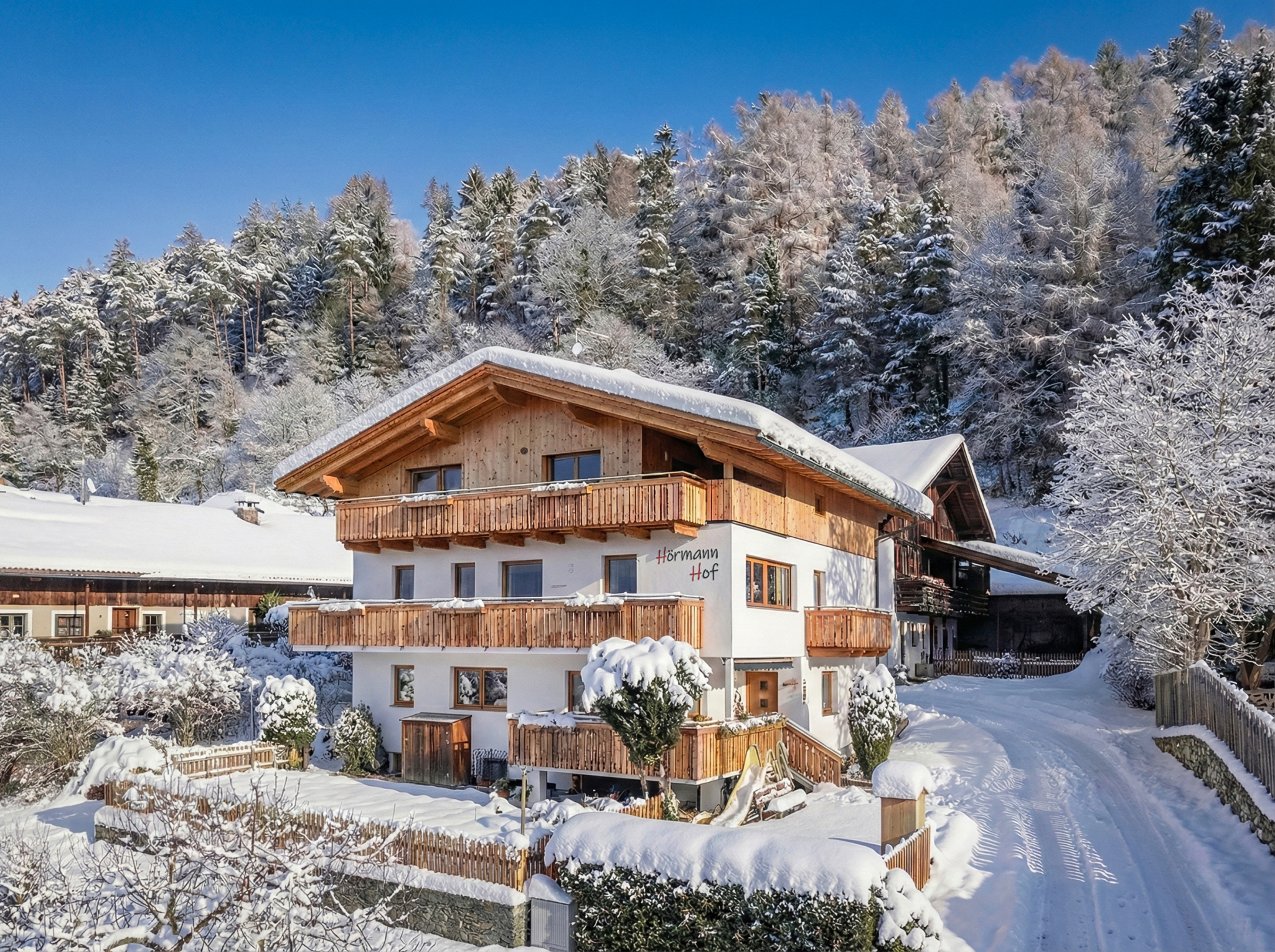 Ai Hoermannhof Winter 01